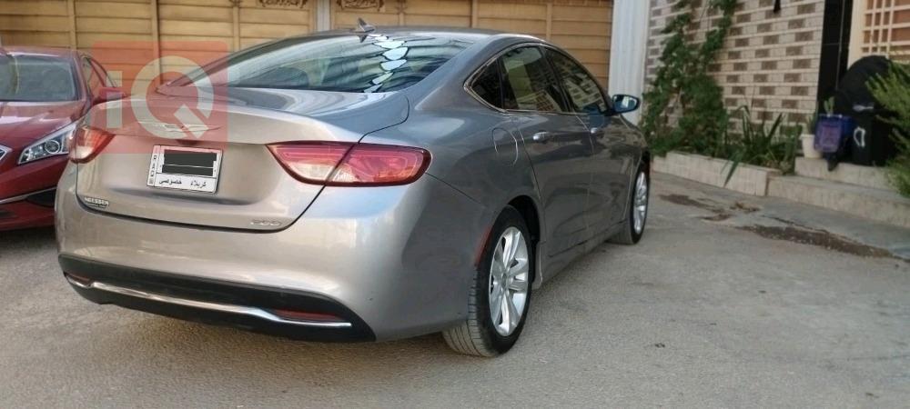 Chrysler 200